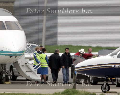 Rotterdam 14 april 2005
Luciano Pavarotti arriveert op vliegveld zestienhoven met een prive vliegtuig