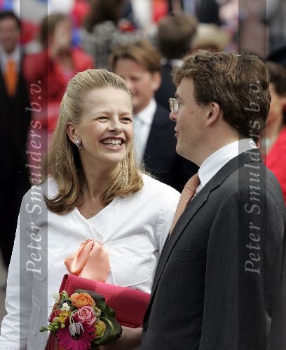Scheveningen 30 april 2005
Koningin Beatrix in Scheveningen met familie.
Mabel Wisse Smit en Prins Friso