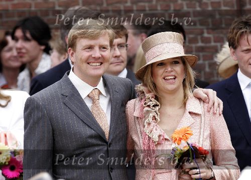 Scheveningen 30 april 2005
Koningin Beatrix in Scheveningen met familie.
Maxima zwanger met hoed en Prins Willem Alexander