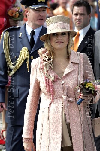 Scheveningen 30 april 2005
Koningin Beatrix in Scheveningen met familie.
Maxima zwanger met hoed