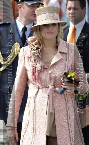 Scheveningen 30 april 2005
Koningin Beatrix in Scheveningen met familie.
Maxima zwanger met hoed