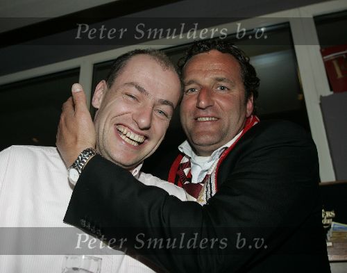 Eindhoven, 23 April 2005
PSV voor de 18e keer landskampioen
Paul v Kemenade met Rene Eykelkamp