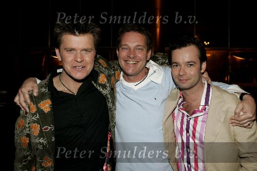 Hilversum 1 april 2005
Afscheidsfeestje van Beau v Erven Dorens.  
Beau en Albert Verlinde en Peter v d Vorst