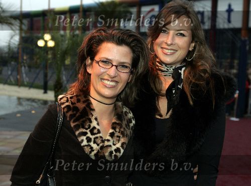 Amsterdam 13 april 2005
Premiere African Footprint in Pepsi stage.
Dochters Willibrord Frequin. 
Rebecca Frequin