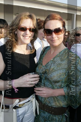 Bloemendaal 2 april 2005
Opening van strandtent vroeger.
Sabine Wendel met zonnebril