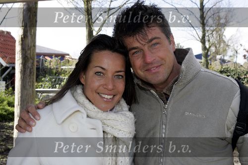 Harderwijk 9 april 2005
Opening dolfinarium HARDERWIJK.
Sandy Kandau met vriend