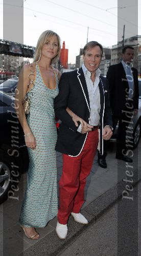 Amsterdam 27 april 2005
Feestje 20 jarig bestaan Tommy Hilfiger.
Tommy Hilfiger met vriendin