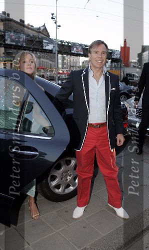 Amsterdam 27 april 2005
Feestje 20 jarig bestaan Tommy Hilfiger.
Tommy Hilfiger met vriendin