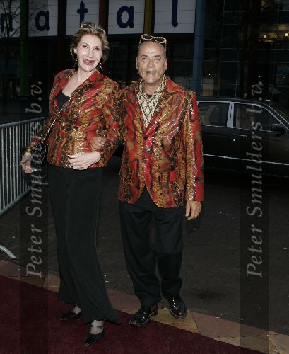 Amsterdam 13 april 2005
Premiere African Footprint in Pepsi stage.
Tonny Thunisse met Oscar Hammerstein voor Bentley