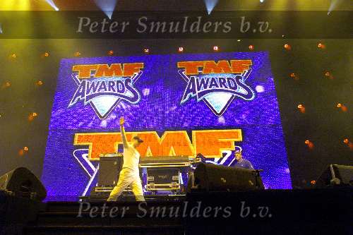 Rotterdam, 15 april 2000 AHOY
Uitreiking en optreden van artiesten TMF-Awards 2000
JUNKIE XL met zanger \