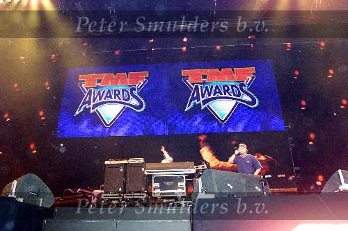 Rotterdam, 15 april 2000 AHOY
Uitreiking en optreden van artiesten TMF-Awards 2000
JUNKIE XL met zanger \\\