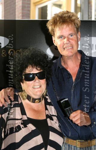 Amsterdam, 12 Juli 2006
Presentatie nieuw GSM Toestel type van Samsung X820 i.s.m. met Oger.  Ad Visser samen met zijn vrouw