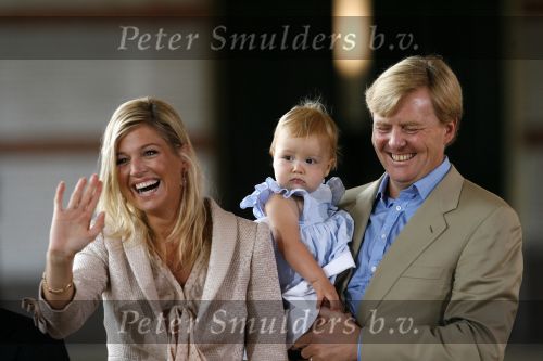 Apeldoorn 18 augustus 2006
Fotosessie met Maxima Prins Willem Alexandert en Alexia op paleis het Loo.