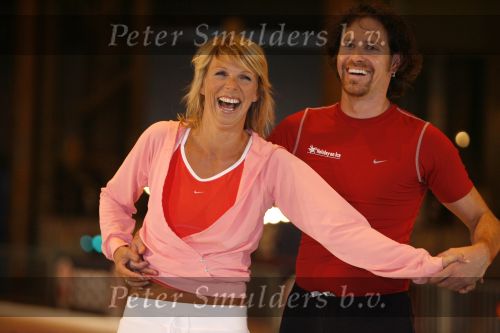 Utrecht 14 augustus 2006
Perspresentatie skating with the stars van sbs6.
Annemarie Thomas
Peter Smulders bv
