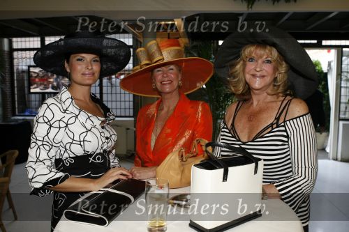 Breukelen 7 juni 2006
Haringparty neijenrode.
Sheila de Vries Anouk v Nes en astrid Engels
Peter Smulders bv