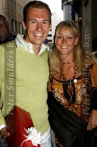 Amsterdam 20 mei 2006
Trouwen Edwin v d Sar met Annemarie.
Feest is in hotel Krasnapolsky
Arjen Robben met zijn vriendin
Peter Smulders bv