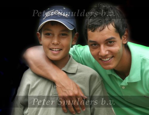 Molenschot, 22 Juli 2006
Golfclub Toxandria, Internationaal Golftoernooi Riverwoods 
Aron v d Dungen met zijn broer David v d Dungen