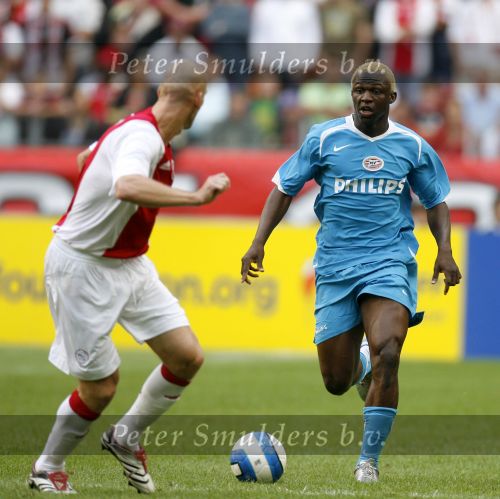 Amsterdam 13 augustus 2006
Ajax-PSV 3-1 om de johan Cruijff schaal in de arena.
Arouna Kone en George Ogararu