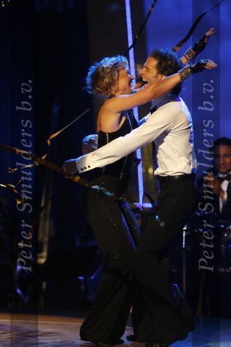 Hilversum 13 mei 2006
Finale Dancing with the stars.
Winnaars Barbara de Loor met danspartner Markus.
Peter Smulders bv