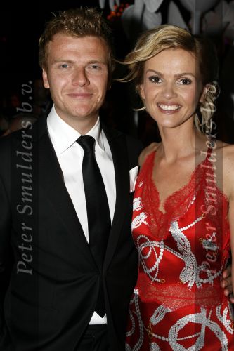 Rotterdam 22 mei 2006
Johnny Kraaykamp musical awards in ahoy.
Tooske Breugem met Bastiaan Ragas
Peter Smulders bv