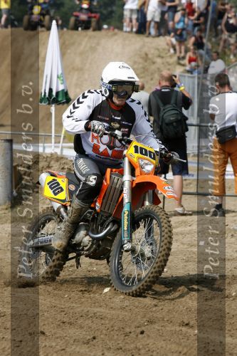 Lichtenvoorde 23 juli 2006
De zwarte cross met diverse BN ers.
Bennie Jolink op motor