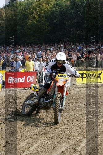 Lichtenvoorde 23 juli 2006
De zwarte cross met diverse BN ers.
Bennie Jolink op motor