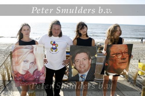 Noordwijk 29 juni 2006
Opening strandtent van huis ter duin. 
Berry martens  
Peter Smulders bv