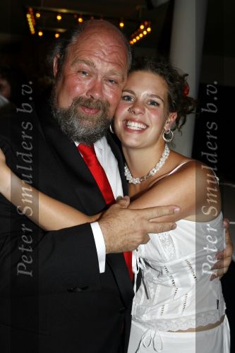 Amsterdam 15 juli 2006
Premiere Rembrandt in Carre.
Bert Simhoffer met zijn 23 jarige vriendin Yvette