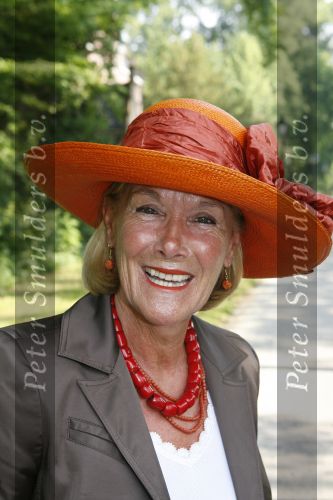 Breukelen 7 juni 2006
Haringparty op Neijenrode.
Vrouw Boele Staal met hoed.
Peter Smulders bv