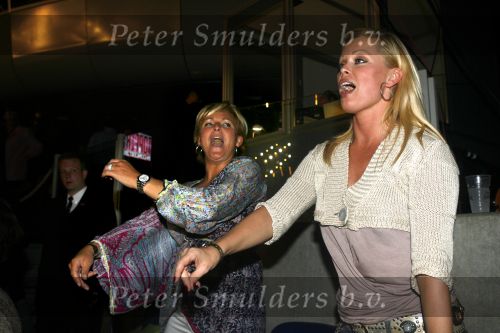 Amsterdam 27 mei 2006
Toppers in concert met Rene Froger Gerard Joling en Gordon in Arena.
Caroline Tensen en Bridget Maasland
Peter Smulders bv