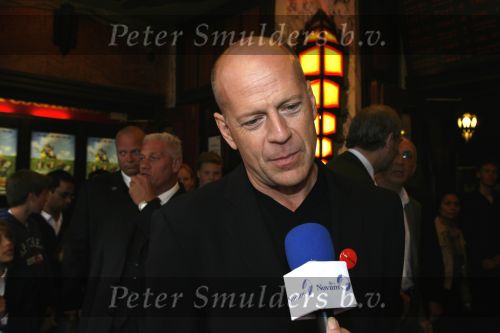 Amsterdam 26 juni 2006
Premiere over the edge in Tushinsky.
Bruce Willis  
Peter Smulders bv