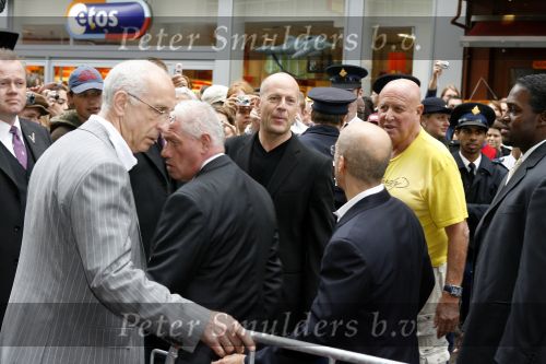 Amsterdam 26 juni 2006
Premiere over the edge in Tushinsky.
Bruce Willis  
Peter Smulders bv