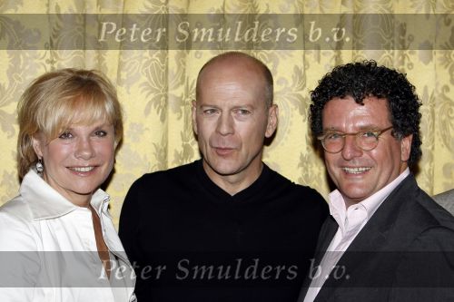 Amsterdam 26 juni 2006
Persconferentie over the edge in het Amstel hotel
Bruce Willis  en Monique v d Ven en Edwin de Vries
Peter Smulders bv