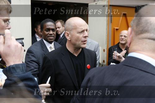 Amsterdam 26 juni 2006
Premiere over the edge in Tushinsky.
Bruce Willis  
Peter Smulders bv