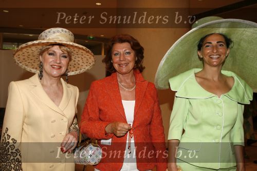 Amsterdam 14 juni 2006
Haringparty wegener en het Hilton.
Bruni Heinke en Juliette Vossen  
Peter Smulders bv
