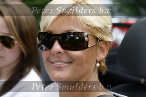 Wassenaar 19 juni 2006
Beau Monde rally met cabrio\'s.
Caroline Tensen met dochter Lotte in mini cooper
Peter Smulders bv