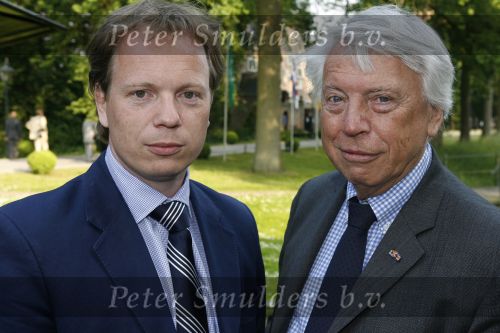 Breukelen 7 juni 2006
Haringparty neijenrode.
Cees Dam met zoon
Peter Smulders bv