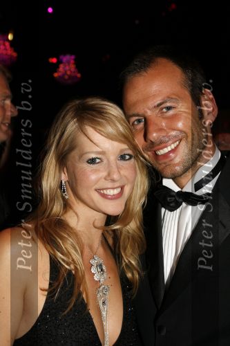 Rotterdam 22 mei 2006
Johnny Kraaykamp musical awards in ahoy.
Chantal janzen met Roel kyvelos
Peter Smulders bv