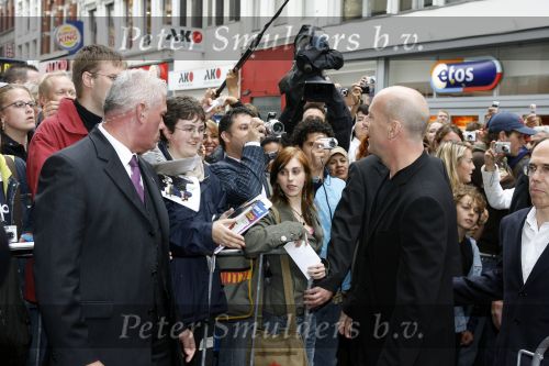 Amsterdam 26 juni 2006
Premiere over the edge in Tushinsky.
Bruce Willis met Job Cohen.
Peter Smulders bv