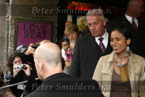 Amsterdam 26 juni 2006
Premiere over the edge in Tushinsky.
Bruce Willis  met Charly 
Peter Smulders bv