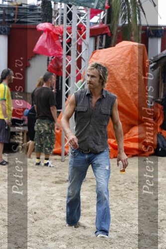 Bloemendaag 22 juli 2006
Optreden Hudson 5 met als zanger Chris Zegers bij Woodstock.
Chris treedt op voor het goede doel Save the Monkeys