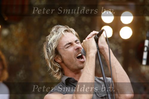 Bloemendaag 22 juli 2006
Optreden Hudson 5 met als zanger Chris Zegers bij Woodstock.
Chris treedt op voor het goede doel Save the Monkeys
