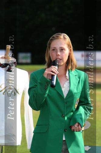 Molenschot, 22 Juli 2006
Golfclub Toxandria, Internationaal Golftoernooi Riverwoods 
Winnares Christel Boeljon tijdens haar speech