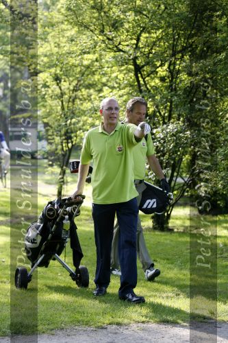 Amsterdam 9 juni 2006
Golf in het vondelpark voor Johan Cruyff foundation.
Toine v Peperstraten Bert Kuizenga  en Co Stompe
Peter Smulders bv
