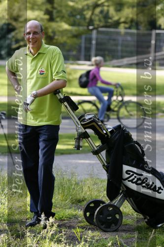 Amsterdam 9 juni 2006
Golf in het vondelpark voor Johan Cruyff foundation.
Toine v Peperstraten Bert Kuizenga  en Co Stompe
Peter Smulders bv