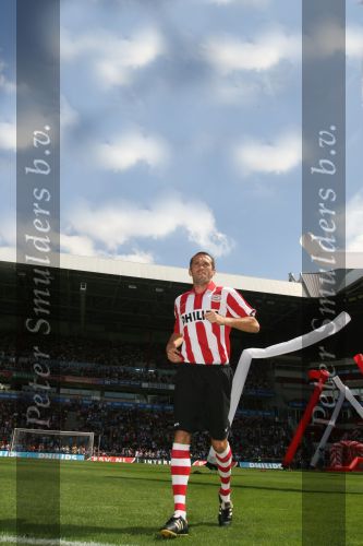 Eindhoven, 31 Juli 2006
Jaarlijkse Open Dag bij PSV met 27.000 toeschouwers
Csaba Feher