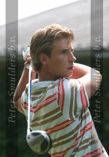 Best, 28 t/m 30 Juli 2006
NK Matchplay 2006 Golf Dames & Heren op BEST GCC
Gehannes met zijn trolley voor Daniel de Graaf