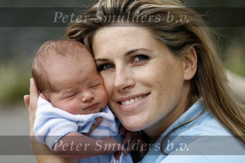 Amsterdam 20 juni 2006
Danielle Overgaag met baby Benjamin en Thijmen en Fiene.
Peter Smulders bv