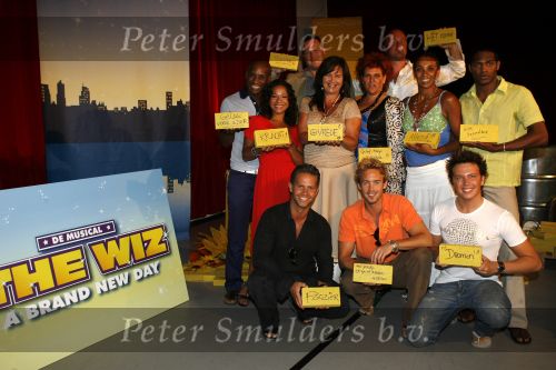 Amsterdam 19 juli 2006
Perspresentatie the Wiz in focus studios.
Danny de Munk Danny Yanga Jamai Looman Jeroen Phaff Jerrel Houtsnee Peter Rijnbeek en Charly Luske Nurlaila Mathilde Santing Marjolein Touw en Sophia Wezer