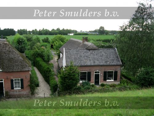 Hurwenen, 8 Augustus 2006
(Zaltbommel) Een dijkhuis en boerderij bij de Kil van Hurwenen.
Beschermd natuurgebied wat eigendoms is van Staatsbosbeheer